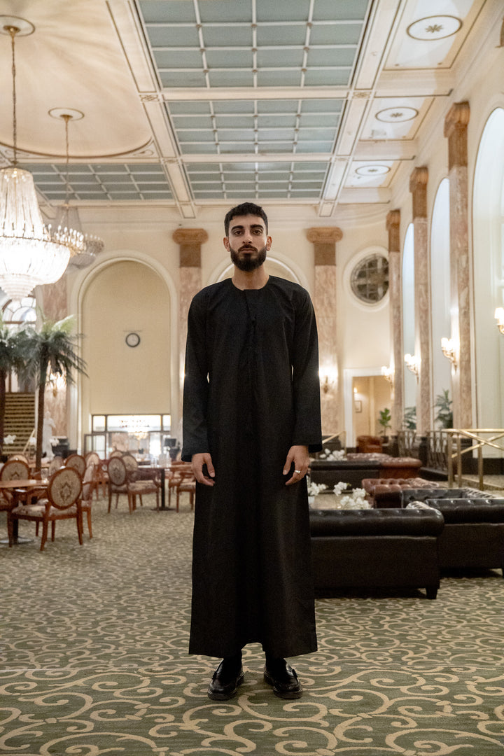 Basics Emirati Thobe- Black