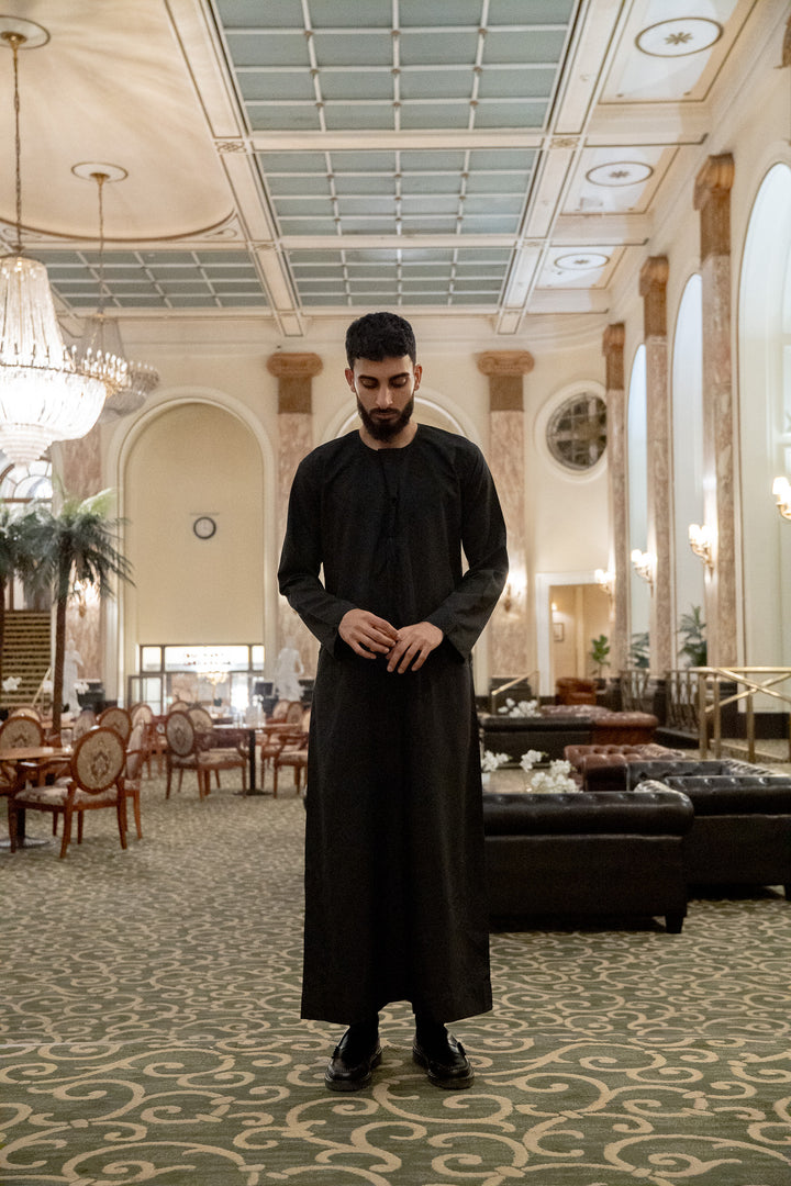 Basics Emirati Thobe- Black