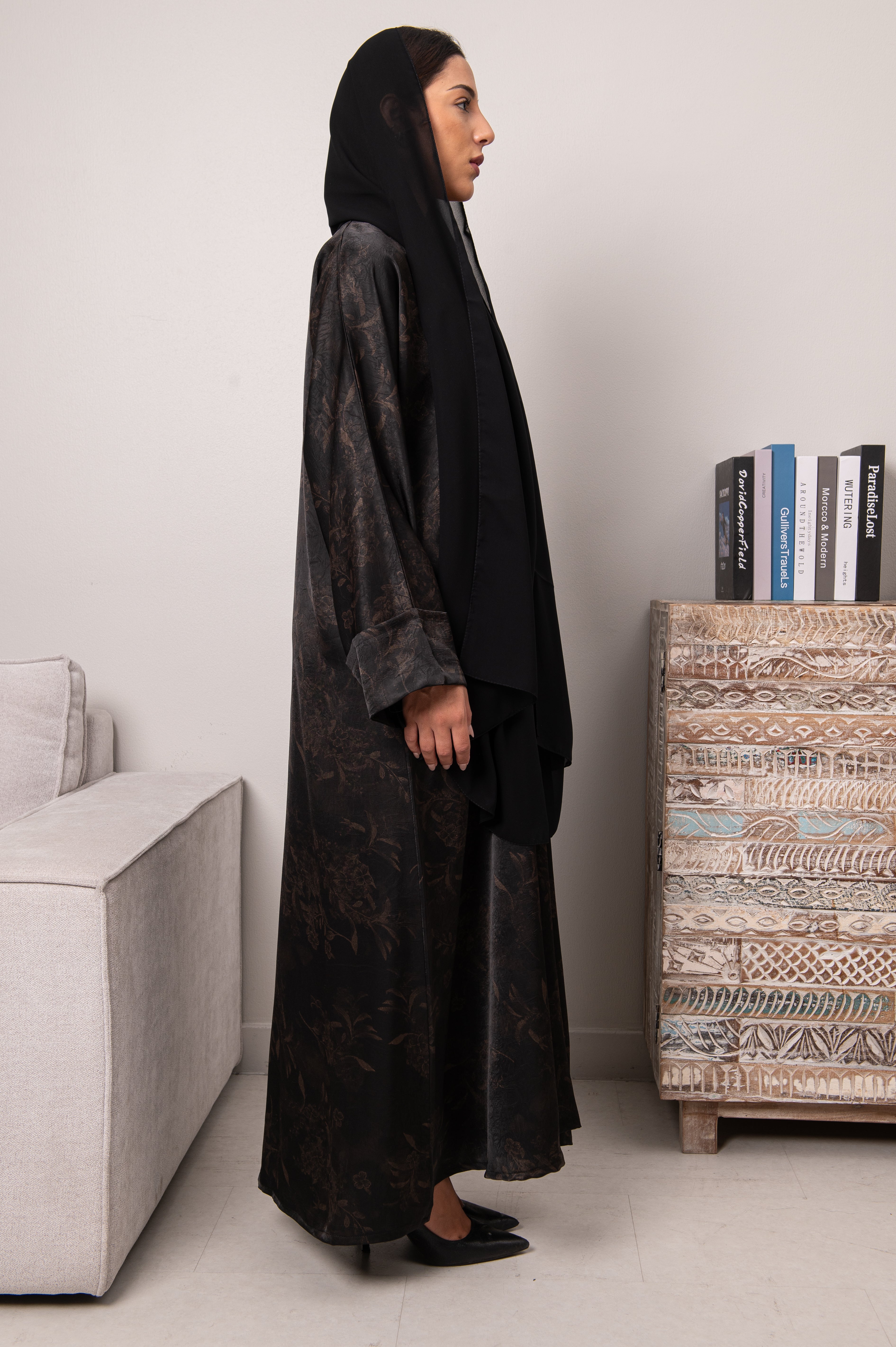Petal Glow Abaya- Black