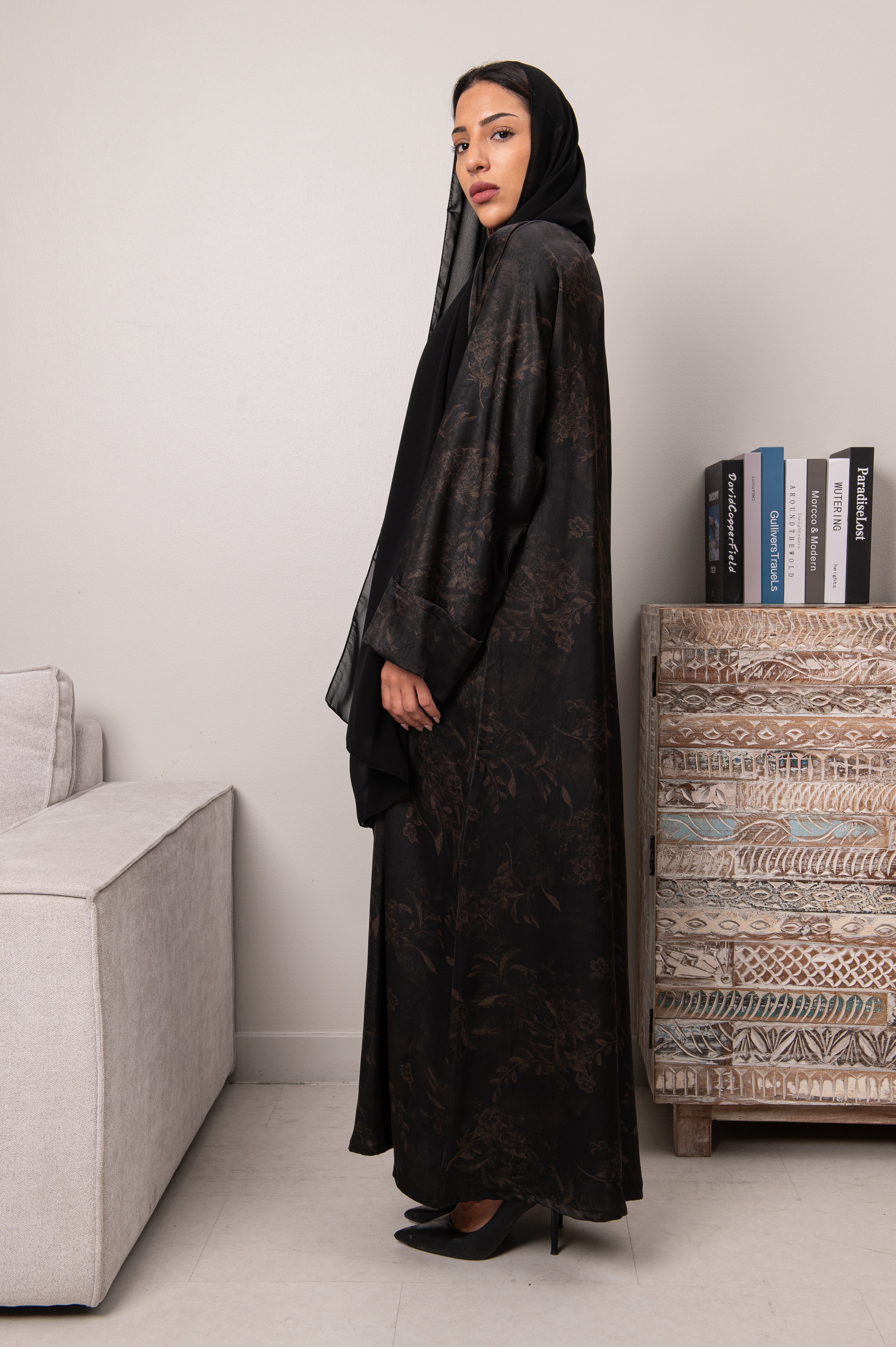 Petal Glow Abaya- Black